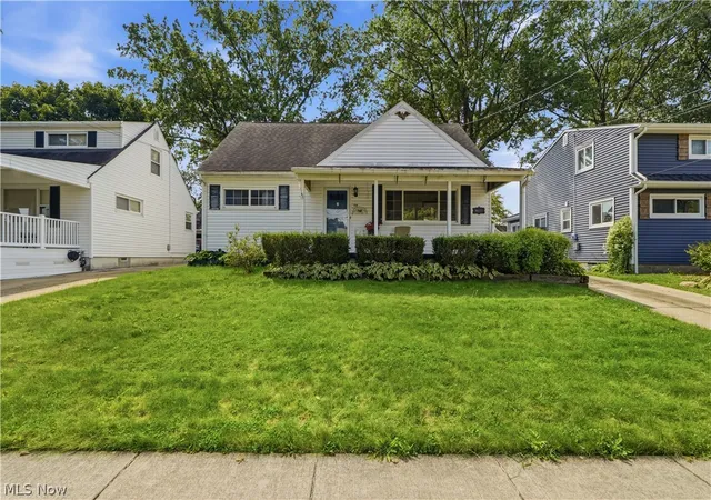 Photo 1 of Single family home for sale at 318 Lehigh Ave, Cuyahoga Falls, OH 44221 | MLS# 5240097 | Listing updated on 2026-09-15