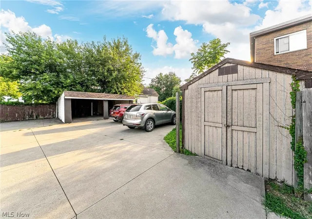 Photo 4 of House for sale at 2809 Archwood Ave, Cleveland, OH 44109 | MLS# 5240417 | Listing updated on 2026-09-09