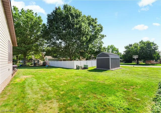 Photo 4 of Single family home for sale at 12534 Springwater Ave Nw, Uniontown, OH 44685 | MLS# 5239603 | Listing updated on 2026-10-02