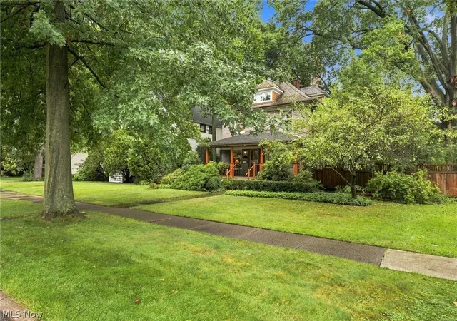 Photo 3 of Single family home for sale at 173 Beech St, Berea, OH 44017 | MLS# 5240204 | Listing updated on 2026-10-07