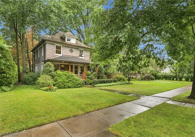Photo 3 of Single family home for sale at 173 Beech St, Berea, OH 44017 | MLS# 5240204 | Listing updated on 2026-10-07