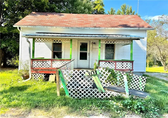 Photo 3 of Sale Pending at 301 E Main St, Jewett, OH 43986 | MLS# 5240686 | Listing updated on 2026-09-25