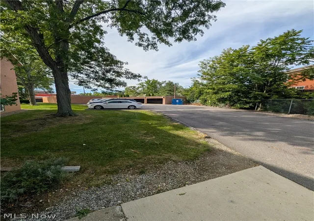 Photo 3 of Sale Pending at 22121 River Oaks #E12, Rocky River, OH 44116 | MLS# 5240093 | Listing updated on 2026-09-09