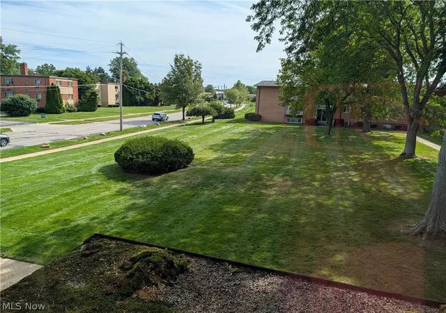 Photo 3 of Sale Pending at 22121 River Oaks #E12, Rocky River, OH 44116 | MLS# 5240093 | Listing updated on 2026-09-09