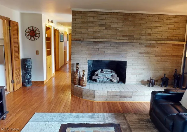 Photo 3 of Sale Pending at 4825 Gardendale Ave Ne, Canton, OH 44714 | MLS# 5240680 | Listing updated on 2026-09-14