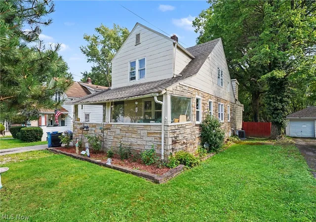 Photo 2 of Single family home for sale at 15 Massachusetts Ave, Poland, OH 44514 | MLS# 5240542 | Listing updated on 2026-09-12