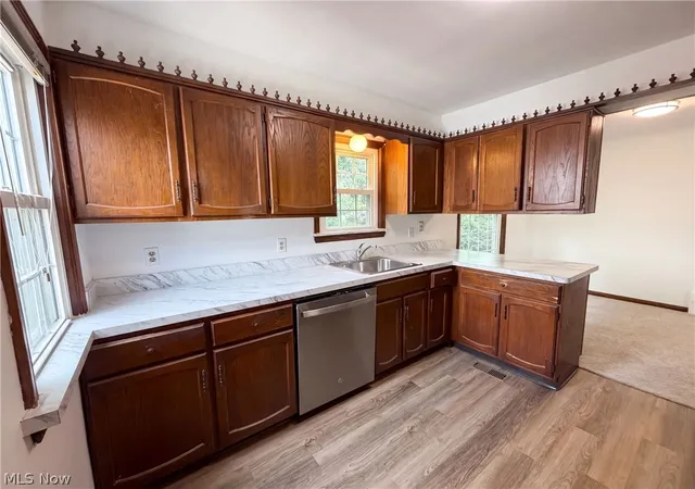 Photo 2 of Sale Pending at 971 Learidge Rd, Cleveland, OH 44124 | MLS# 5239394 | Listing updated on 2026-09-04