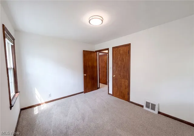 Photo 3 of Sale Pending at 971 Learidge Rd, Cleveland, OH 44124 | MLS# 5239394 | Listing updated on 2026-09-04