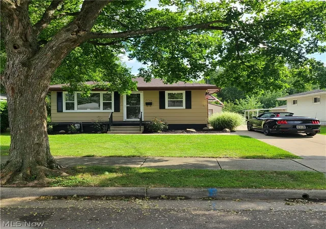 Photo 2 of Single family home for sale at 2736 Priscilla Ave, Akron, OH 44312 | MLS# 5240597 | Listing updated on 2026-10-03