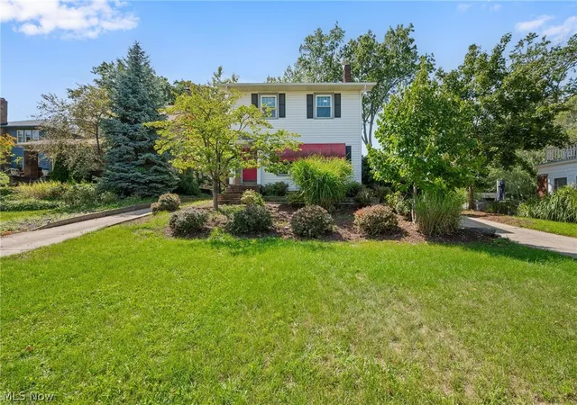 Photo 1 of Single family home for sale at 1440 Lewis Dr, Lakewood, OH 44107 | MLS# 5240717 | Listing updated on 2026-09-30