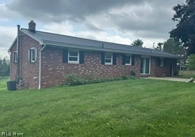 Single family home for sale at 6985 State Route 39, Millersburg, OH 44654 | MLS# 5239378