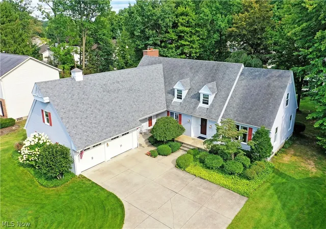 Photo 3 of Sale Pending at 116 Beechwood Dr, Cortland, OH 44410 | MLS# 5240174 | Listing updated on 2026-09-12