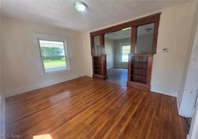 Photo 2 of Single family home for sale at 1226 Shriver Ave Ne, Canton, OH 44705 | MLS# 5240638 | Listing updated on 2026-09-17