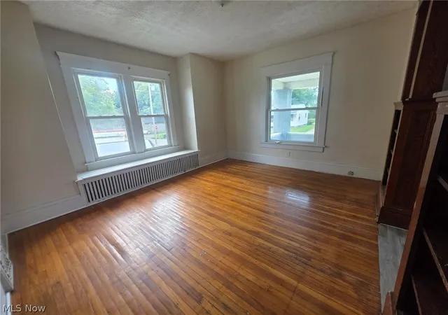 Photo 3 of Single family home for sale at 1226 Shriver Ave Ne, Canton, OH 44705 | MLS# 5240638 | Listing updated on 2026-09-17