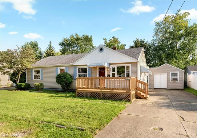 Photo 1 of Single family home for sale at 3045 Bayer Cir, Massillon, OH 44646 | MLS# 5240202 | Listing updated on 2026-09-05