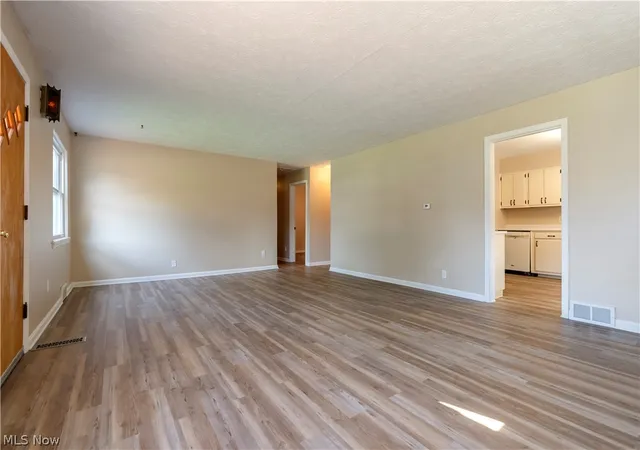 Photo 3 of Single family home for sale at 3045 Bayer Cir, Massillon, OH 44646 | MLS# 5240202 | Listing updated on 2026-09-05