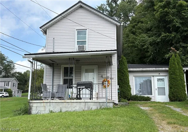 Photo 1 of Single family home for sale at 298 E Grant St, East Palestine, OH 44413 | MLS# 5238091 | Listing updated on 2026-10-02