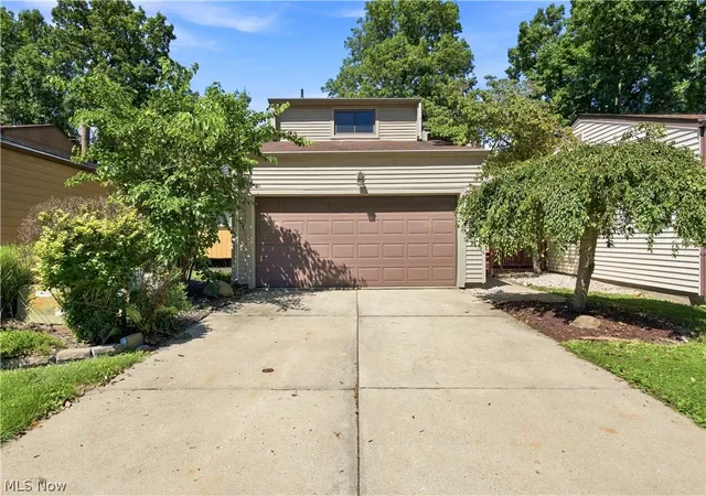 Photo 1 of Sale Pending at 9805 Country Scene Ln, Mentor, OH 44060 | MLS# 5239534 | Listing updated on 2026-09-14