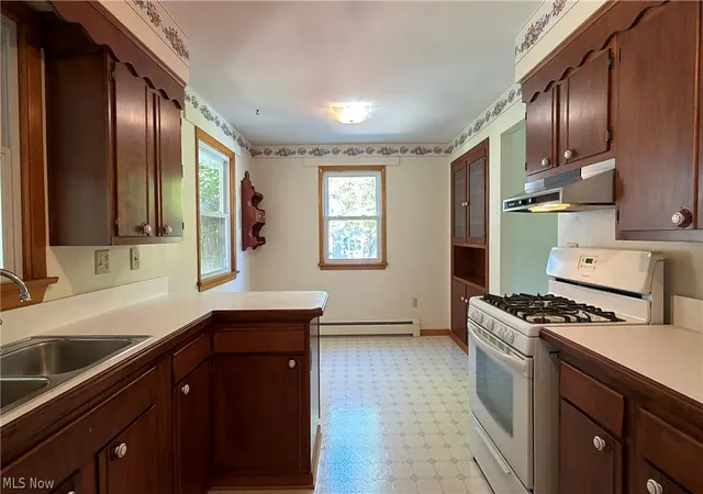Photo 3 of Sale Pending at 214 Susan Dr, Jefferson, OH 44047 | MLS# 5238992 | Listing updated on 2026-10-06