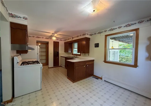 Photo 3 of Sale Pending at 214 Susan Dr, Jefferson, OH 44047 | MLS# 5238992 | Listing updated on 2026-10-06