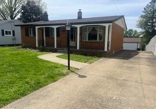 Photo 1 of Sale Pending at 1124 Nw Valley Dr Nw, North Canton, OH 44720 | MLS# 5240538 | Listing updated on 2026-09-08