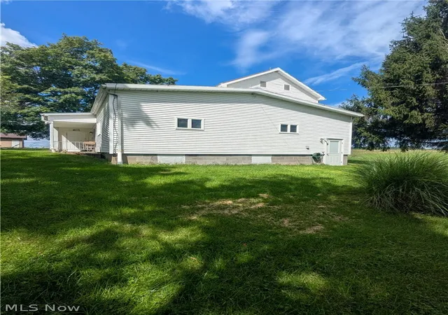 Photo 2 of Sale Pending at 67271 Pogue Rd, St Clairsville, OH 43950 | MLS# 5240747 | Listing updated on 2026-09-10