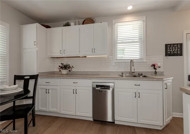 Photo 3 of Sale Pending at 37616 Jordan Dr, Willoughby, OH 44094 | MLS# 5239464 | Listing updated on 2026-09-03