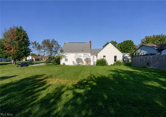 Photo 3 of Sale Pending at 2380 Perry Dr Sw, Canton, OH 44706 | MLS# 5240745 | Listing updated on 2026-09-12