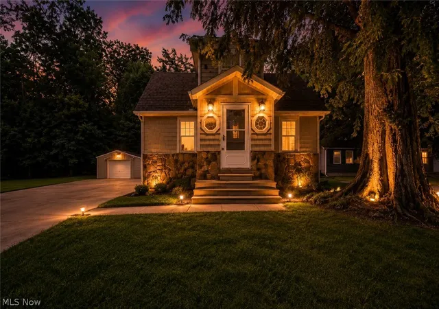 Photo 2 of Sale Pending at 128 Kenilworth Ave, Painesville, OH 44077 | MLS# 5240776 | Listing updated on 2026-09-19
