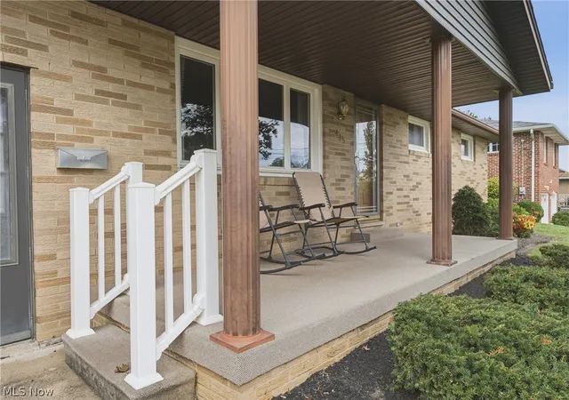 Photo 4 of Sale Pending at 415 28Th St Nw, Massillon, OH 44647 | MLS# 5240428 | Listing updated on 2026-09-02