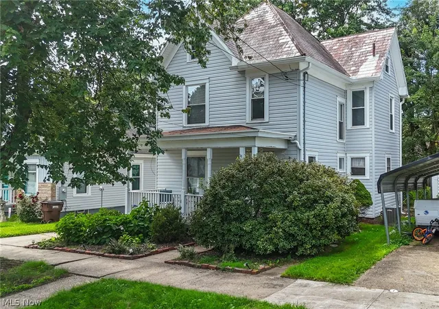 Photo 1 of Single family home for sale at 129 Woodland Ave, Marietta, OH 45750 | MLS# 5240793 | Listing updated on 2026-09-26