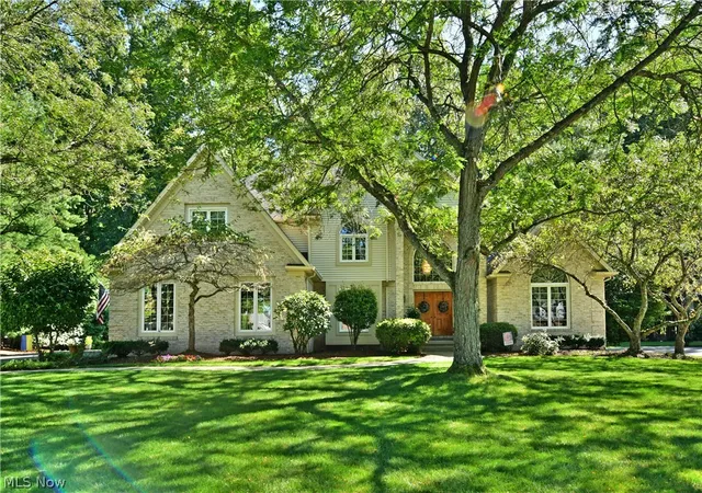 Single family home for sale at 1925 Brittainy Oaks Trl Ne, Warren, OH 44484 | MLS# 5240762