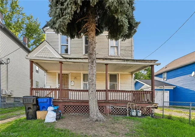 Multi family home for sale at 942 E 79Th St, Cleveland, OH 44103 | MLS# 5239389