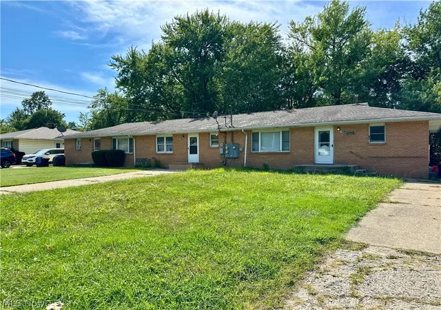 Photo 2 of Sale Pending at 4823 Dunsmore Ave, Ashtabula, OH 44004 | MLS# 5240825 | Listing updated on 2026-09-08