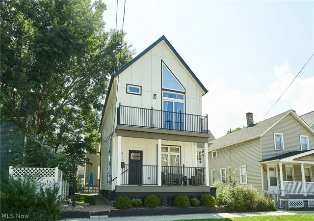 Photo 2 of Sale Pending at 921 Jefferson Ave, Cleveland, OH 44113 | MLS# 5239783 | Listing updated on 2026-09-21