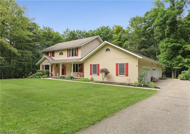 Photo 2 of Sale Pending at 8212 Timber Trl, Chagrin Falls, OH 44023 | MLS# 5240743 | Listing updated on 2026-09-03