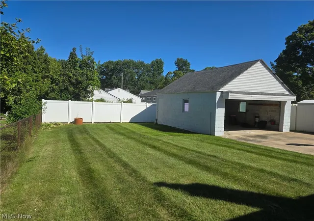 Photo 3 of Sale Pending at 2783 9Th St, Cuyahoga Falls, OH 44221 | MLS# 5240859 | Listing updated on 2026-09-07