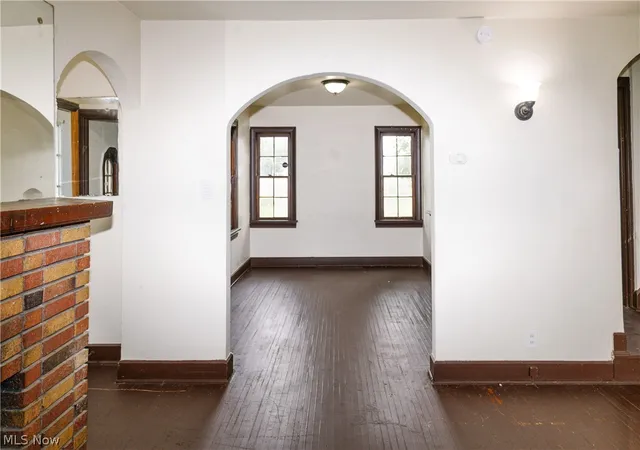 Photo 4 of Sale Pending at 472 W 6Th St, Mansfield, OH 44903 | MLS# 5239128 | Listing updated on 2026-09-08