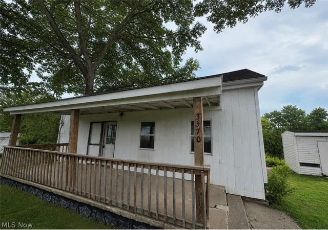 Multi family home for sale at 3570 Ridge Rd, Zanesville, OH 43701 | MLS# 5240869