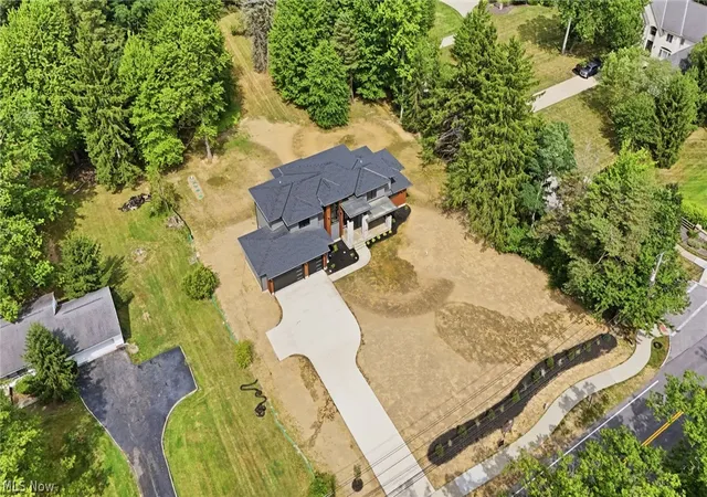 Photo 3 of Single family home for sale at 3880 Brainard Rd, Orange, OH 44122 | MLS# 5240698 | Listing updated on 2026-09-25