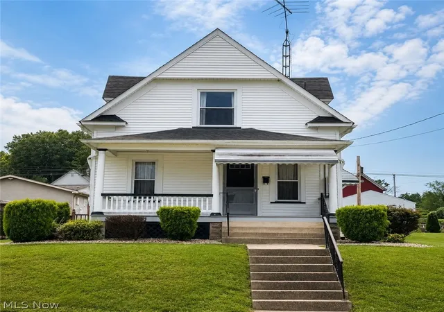 Single family home for sale at 287 W North Ave, East Palestine, OH 44413 | MLS# 5240849