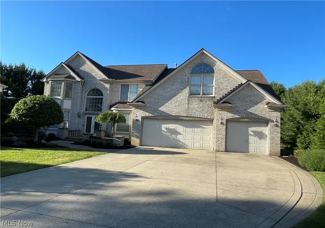 Photo 1 of Single family home for sale at 19956 Colleen Ct, Strongsville, OH 44149 | MLS# 5240464 | Listing updated on 2026-09-09