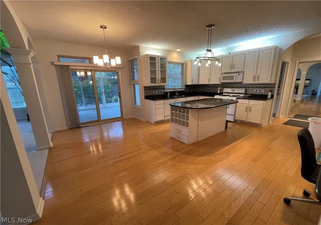 Photo 4 of Single family home for sale at 19956 Colleen Ct, Strongsville, OH 44149 | MLS# 5240464 | Listing updated on 2026-09-09