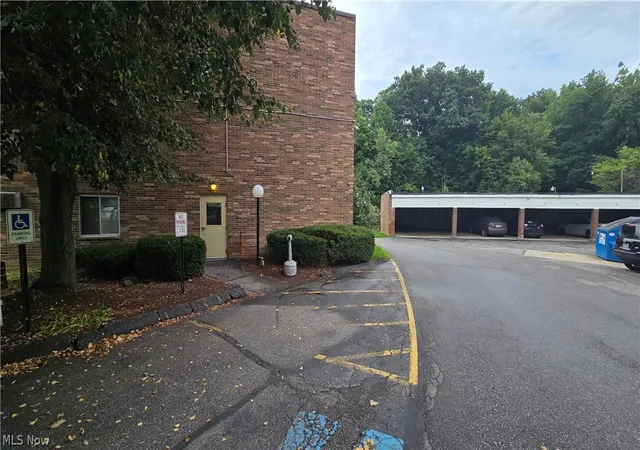 Photo 3 of Sale Pending at 315 Solon Rd #202, Chagrin Falls, OH 44022 | MLS# 5240892 | Listing updated on 2026-09-10