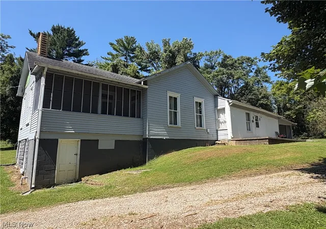 Photo 1 of Single family home for sale at 1405 Henry St, Zanesville, OH 43701 | MLS# 5240824 | Listing updated on 2026-09-03