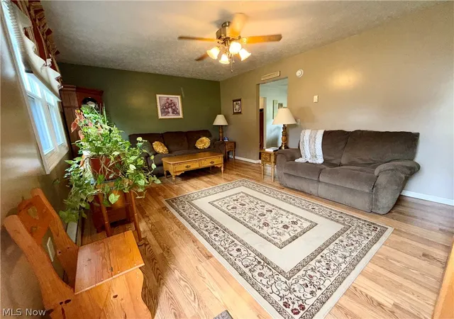 Photo 3 of Single family home for sale at 806 Geneva St Sw, Sugarcreek, OH 44681 | MLS# 5240830 | Listing updated on 2026-09-14
