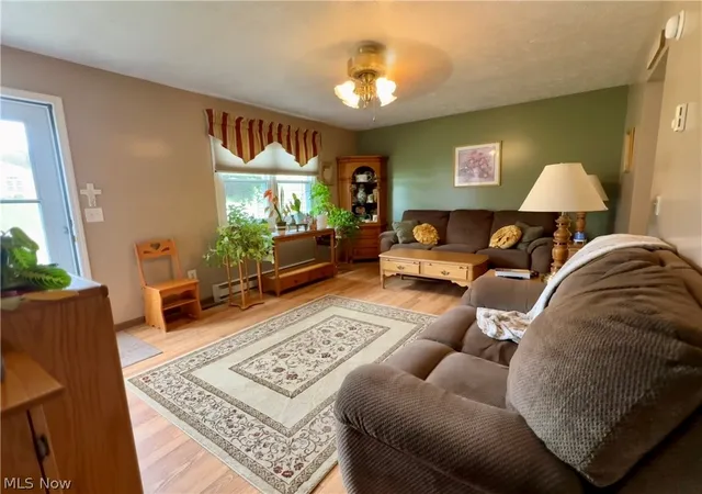 Photo 4 of Single family home for sale at 806 Geneva St SW, Sugarcreek, OH 44681 | MLS# 5240830 | Listing updated on 2026-09-14