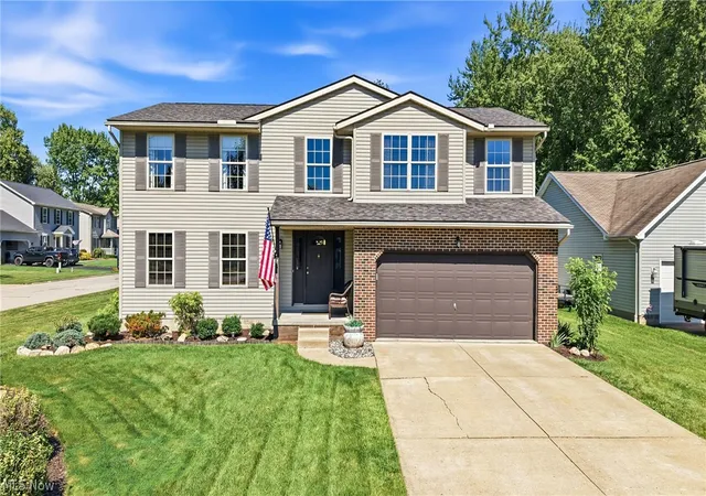 Photo 1 of Single family home for sale at 100 Laura Ln, Cortland, OH 44410 | MLS# 5236469 | Listing updated on 2026-09-25