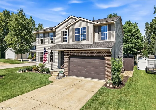 Photo 2 of Single family home for sale at 100 Laura Ln, Cortland, OH 44410 | MLS# 5236469 | Listing updated on 2026-09-25