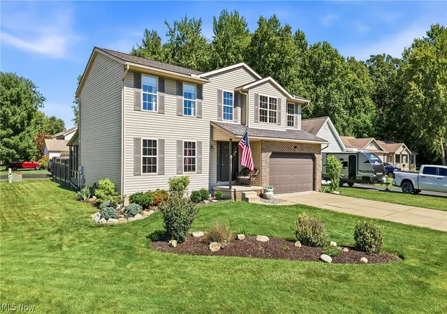 Photo 3 of Single family home for sale at 100 Laura Ln, Cortland, OH 44410 | MLS# 5236469 | Listing updated on 2026-09-25